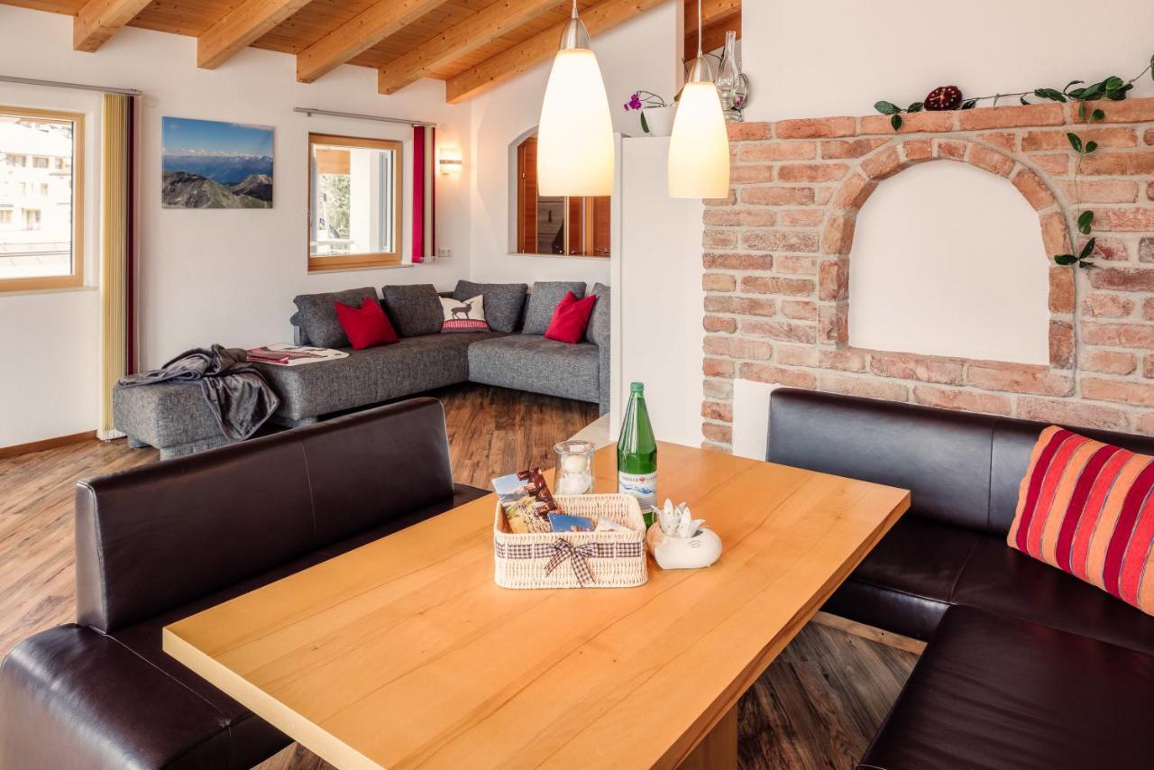 Haus Raetia Lejlighed Serfaus Værelse billede